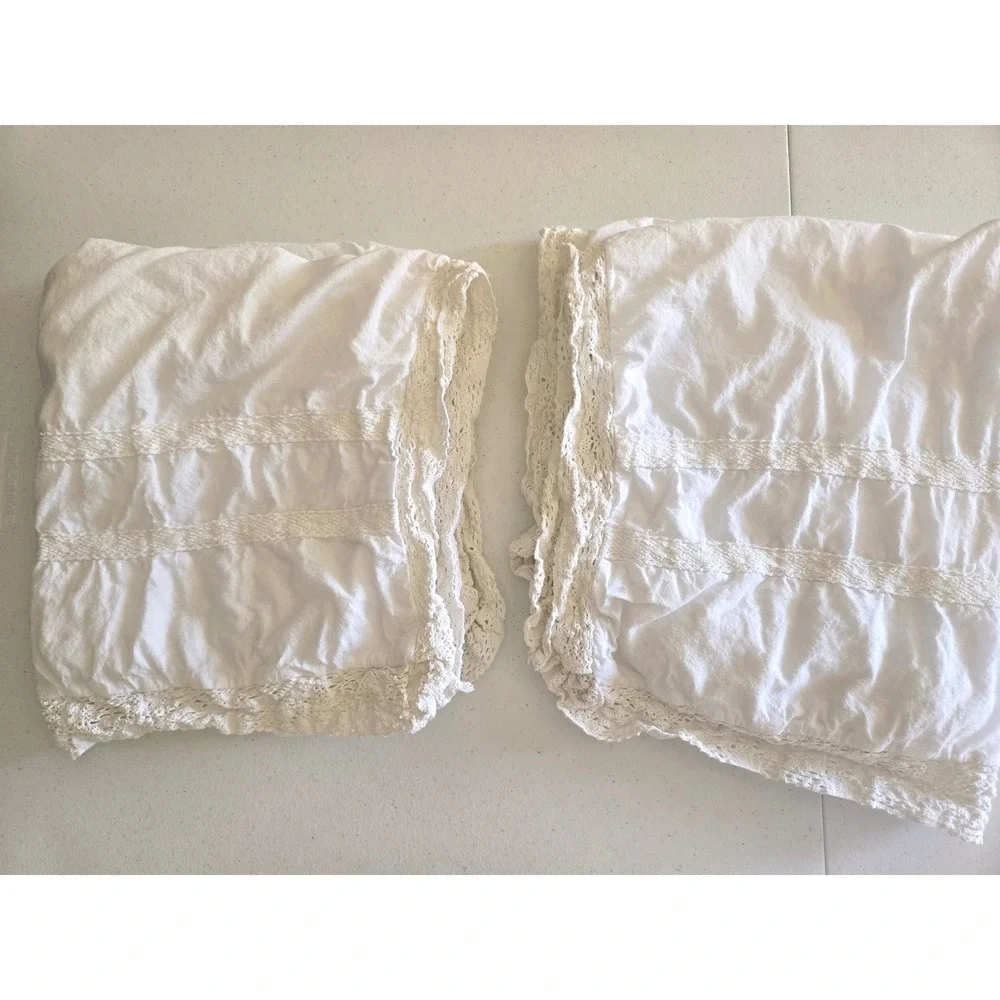 Laura Ashley 2 Standard Pillow Shams White Cotton Lace Shabby Chic Cottagecore